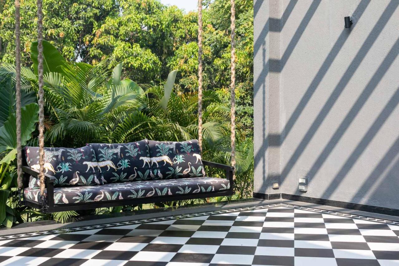 Stayvista At The Charcoal Villa Luxury Collection Alībāg Extérieur photo