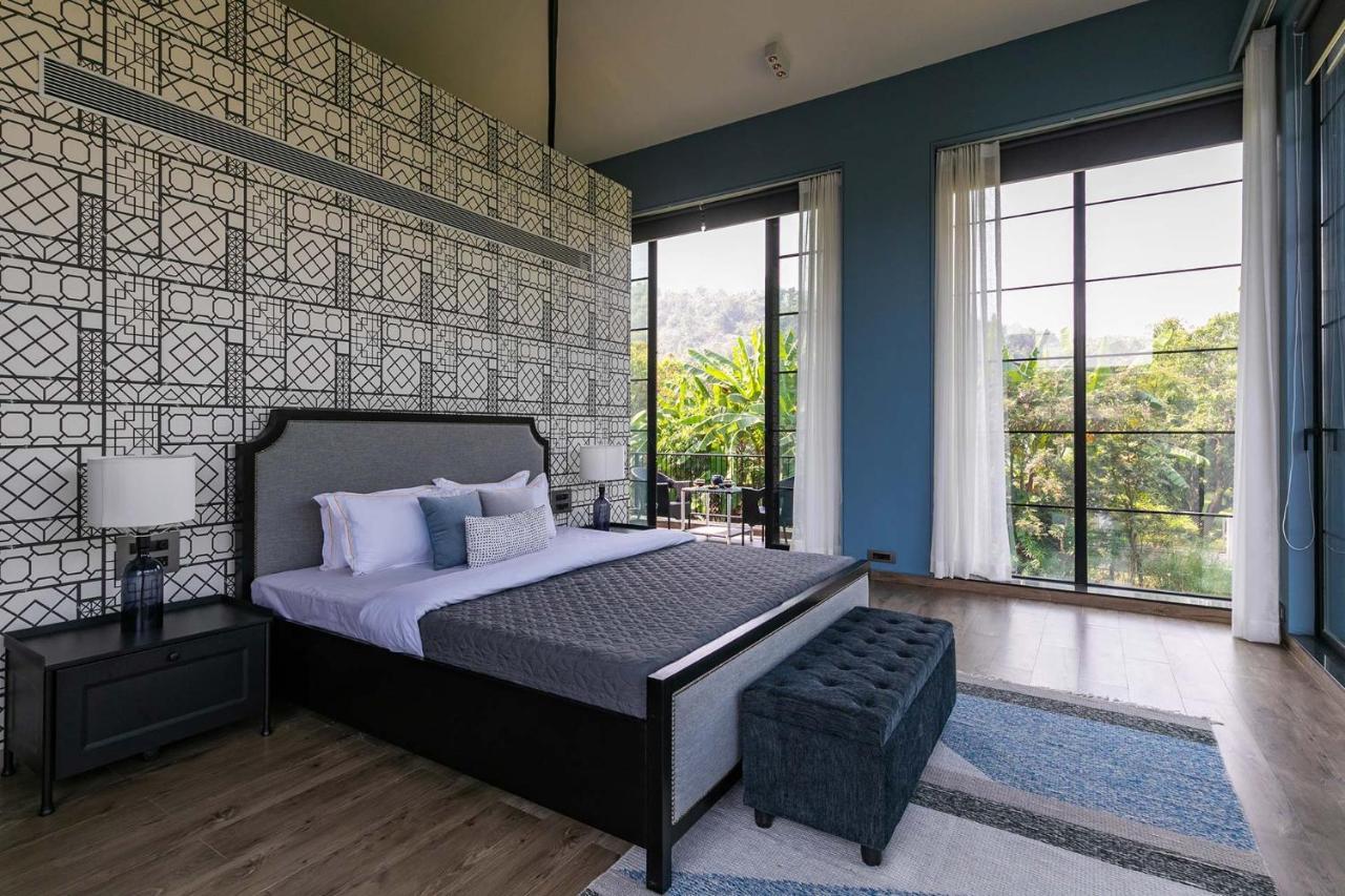 Stayvista At The Charcoal Villa Luxury Collection Alībāg Extérieur photo