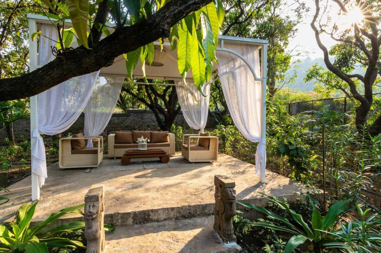Stayvista At The Charcoal Villa Luxury Collection Alībāg Extérieur photo