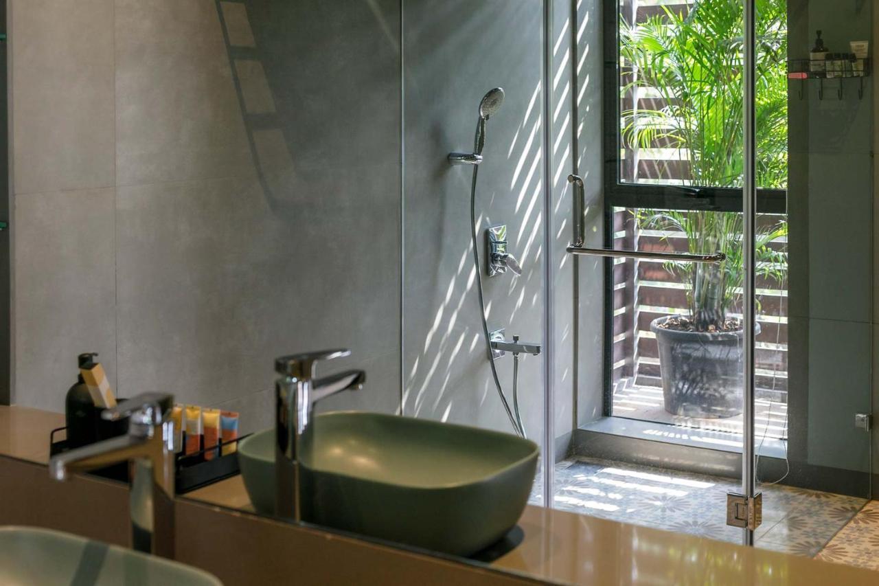 Stayvista At The Charcoal Villa Luxury Collection Alībāg Extérieur photo