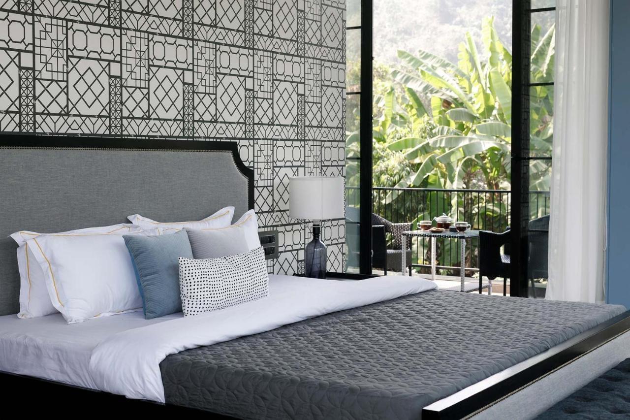 Stayvista At The Charcoal Villa Luxury Collection Alībāg Extérieur photo