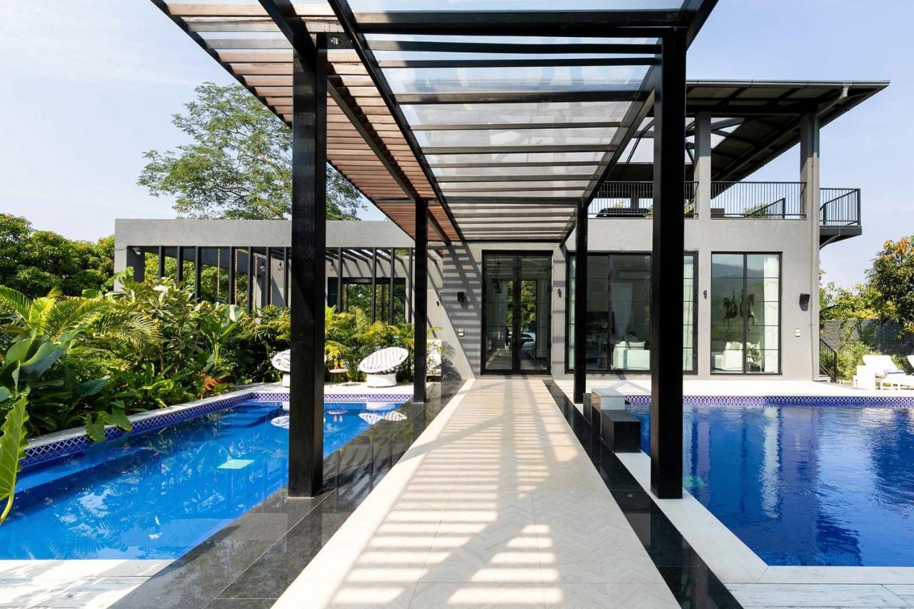 Stayvista At The Charcoal Villa Luxury Collection Alībāg Extérieur photo