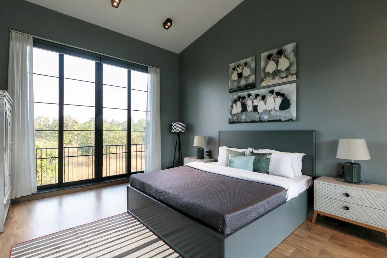 Stayvista At The Charcoal Villa Luxury Collection Alībāg Extérieur photo