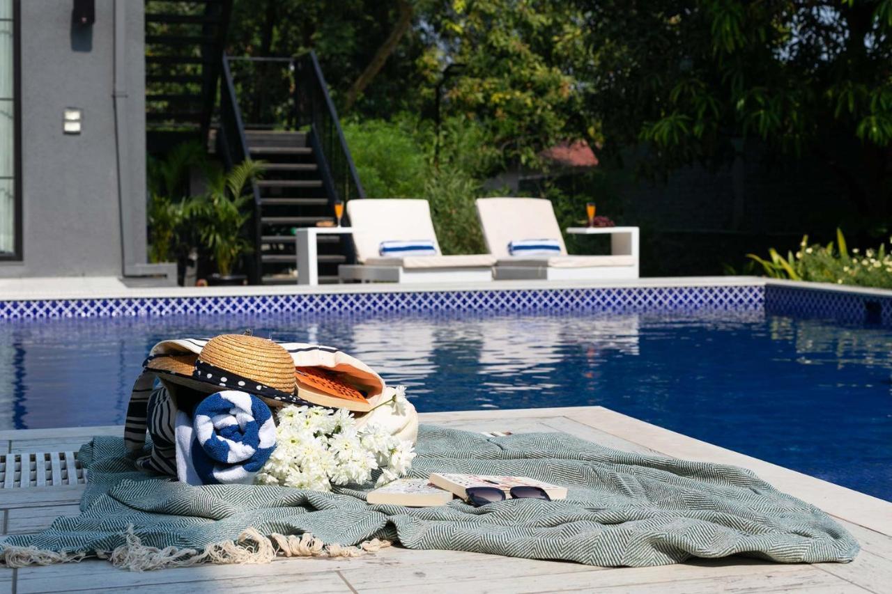 Stayvista At The Charcoal Villa Luxury Collection Alībāg Extérieur photo