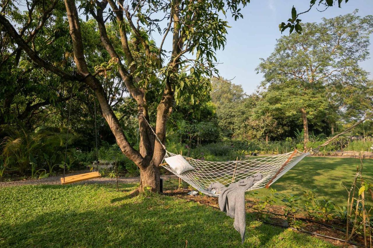 Stayvista At The Charcoal Villa Luxury Collection Alībāg Extérieur photo