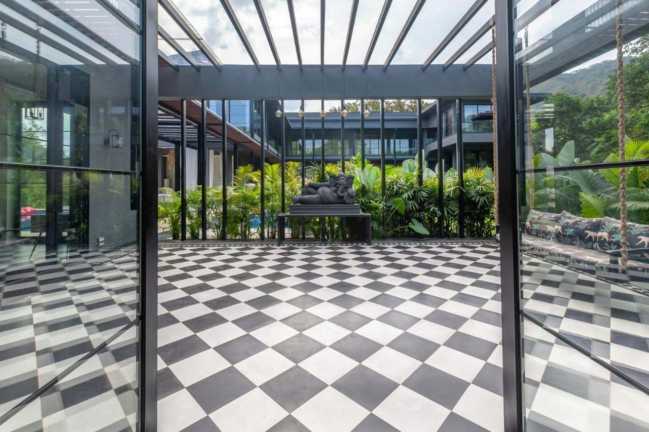 Stayvista At The Charcoal Villa Luxury Collection Alībāg Extérieur photo