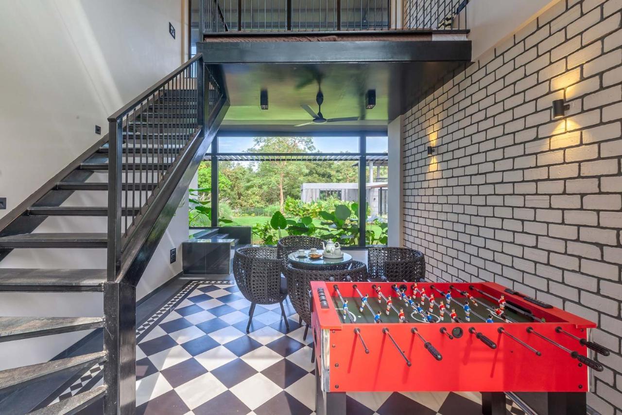 Stayvista At The Charcoal Villa Luxury Collection Alībāg Extérieur photo
